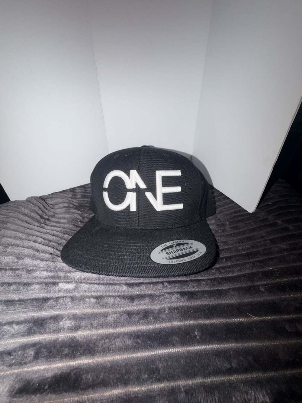 Yupoong The Classics One Logo Snapback Hat Black
